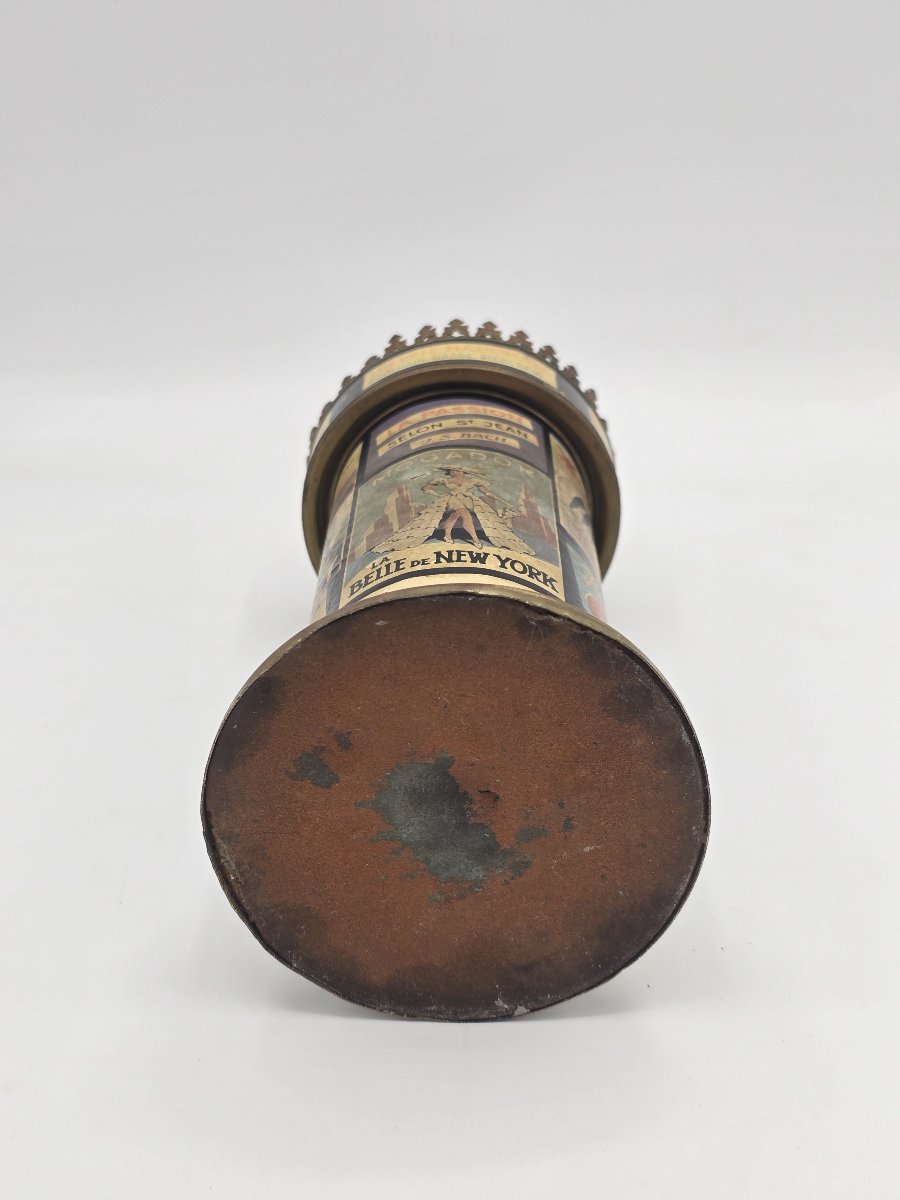 Promotional Cigarette Dispenser Shaped Like A Morris Column Kiosk – 1930s–1940s-photo-2