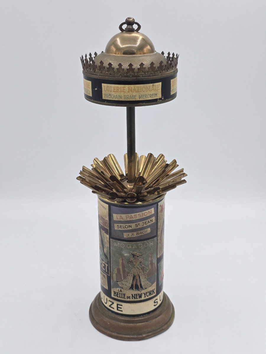 Promotional Cigarette Dispenser Shaped Like A Morris Column Kiosk – 1930s–1940s-photo-4