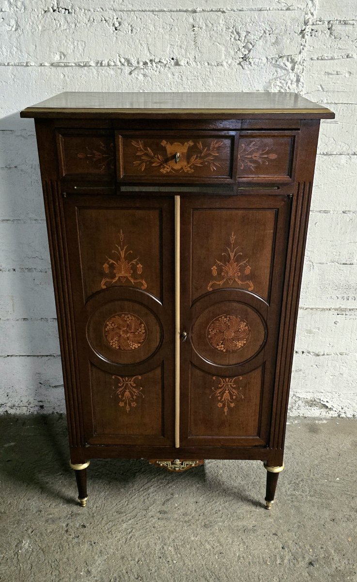 Louis XVI-style Sideboard In Marquetry And Brass—late 19th / Early 20th Century