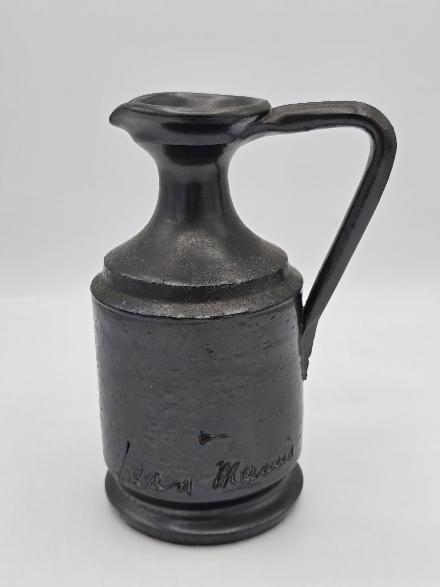 Jean MARAIS (1913-1998) – Pichet en céramique émaillée noire – Vallauris – 17 cm