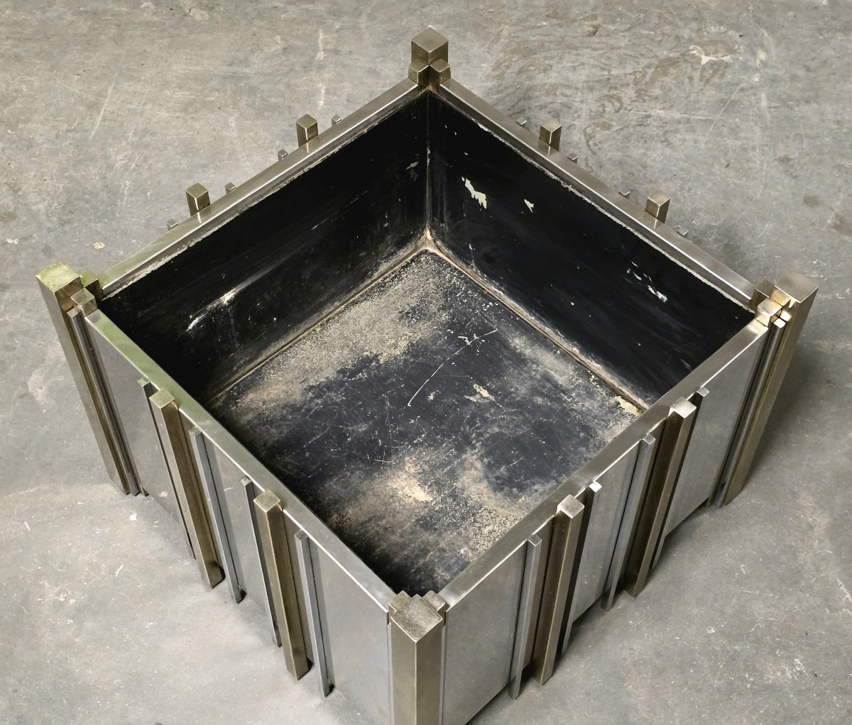 Nucci Valsecchi  – Chrome-plated Metal And Brass Planter, Italy, 1970s-photo-6