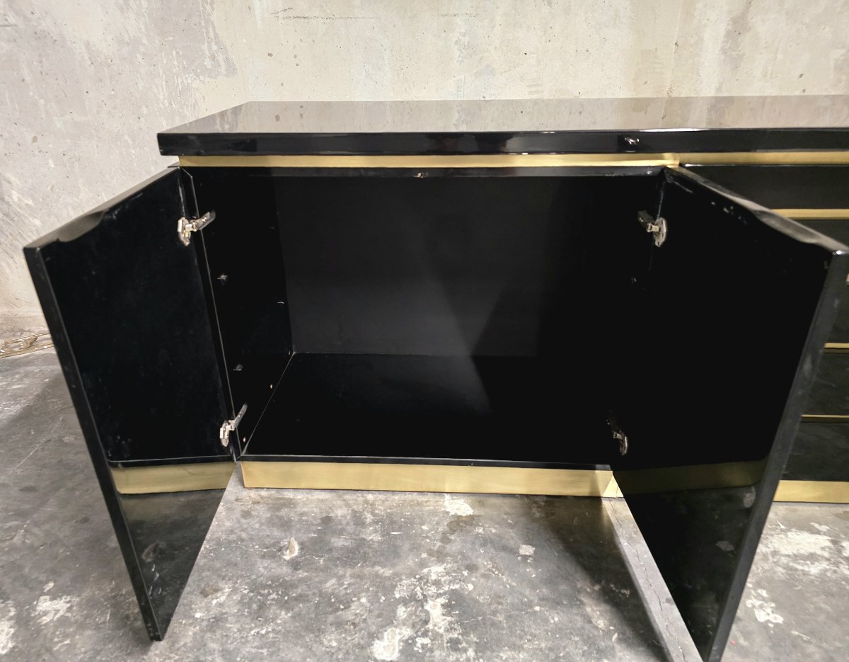 Jean-claude Mahey For Maison Romeo Paris — Sideboard In Black Lacquer And Brass, 1970s-photo-2