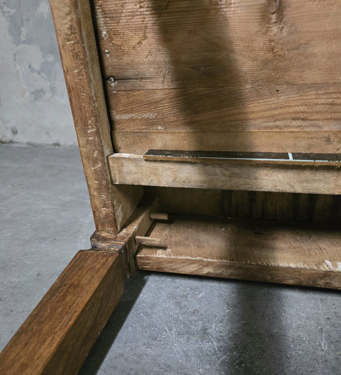 Table à écrire en noyer, XVIIIe siècle, travail provincial-photo-1