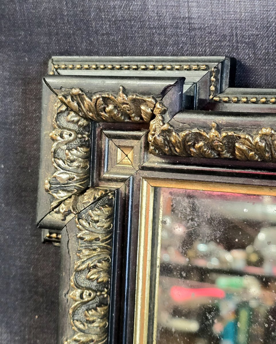 Miroir Napoléon III en bois noirci et décor doré, seconde moitié du XIXe siècle-photo-3