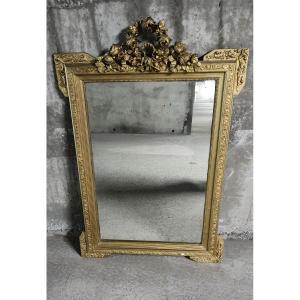 Miroir doré à fronton fleuri – époque Napoléon III - 107 cm