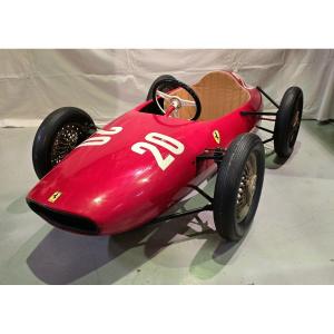 Voiture à pédales E.D.F. – type Ferrari F1 (vers 1960)