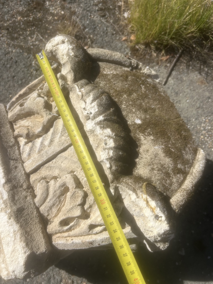 Stone Carving: Antique Capital, Top Of A Pillar, Castle, Mansion-photo-3