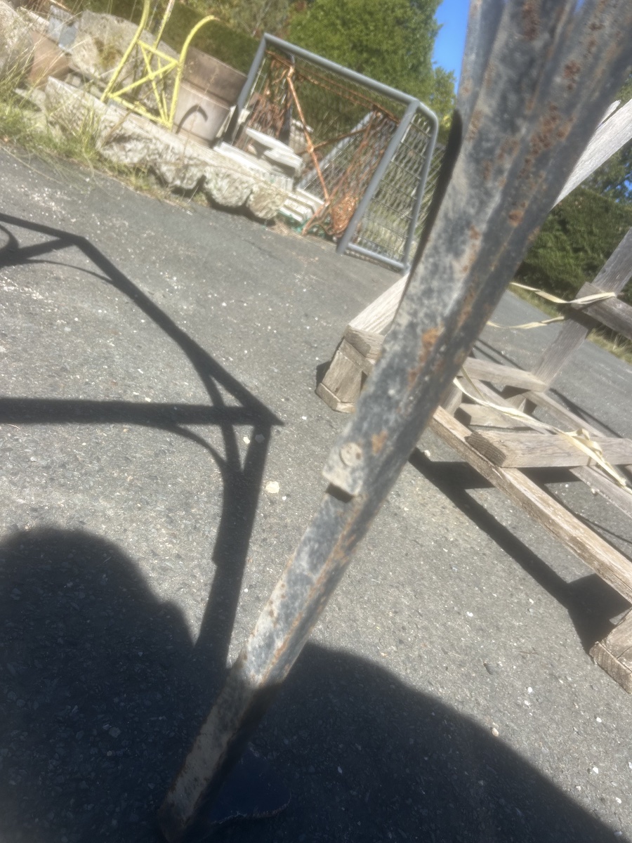 Antique Wrought-iron Garden Table Leg, Handcrafted Furniture, Butcher's Table-photo-3