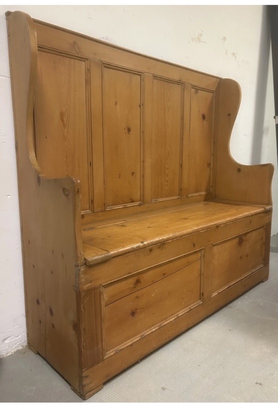 Antique Rustic Folk Art English Pub Storage Bench, 19th-century Armchair