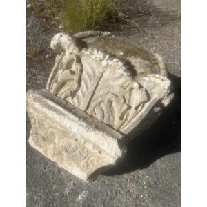 Stone Carving: Antique Capital, Top Of A Pillar, Castle, Mansion