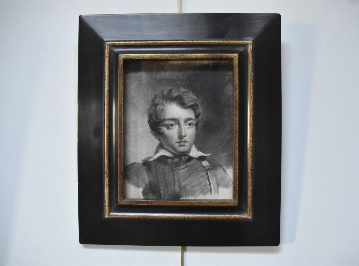 École romantique française, vers 1840 Portrait d'un jeune homme,  fusain sur papier-photo-4