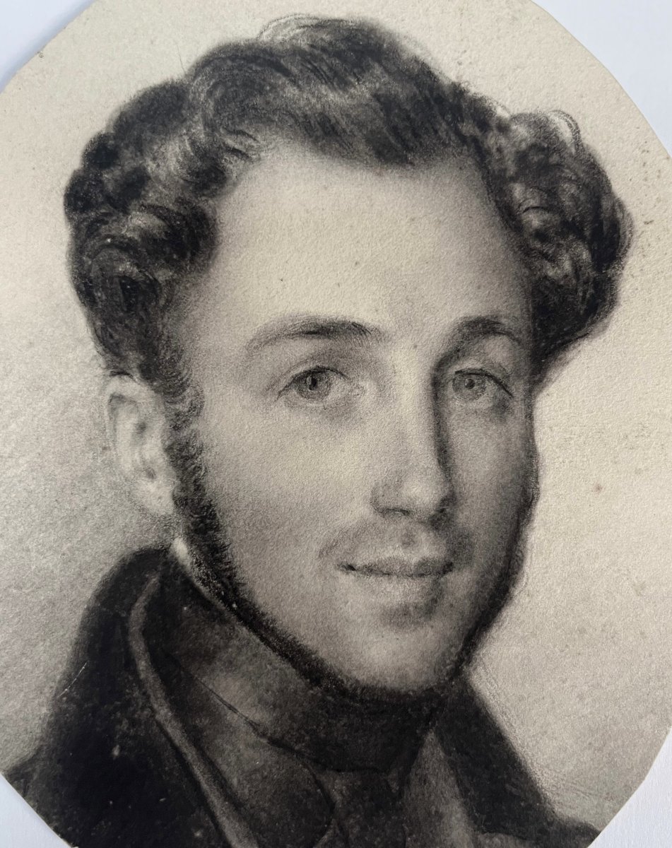 École romantique française, Portrait d'un jeune homme, fusain sur papier-photo-2