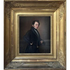 École française, vers 1840, Portrait d'un homme de qualité, huile sur bois, monogrammé
