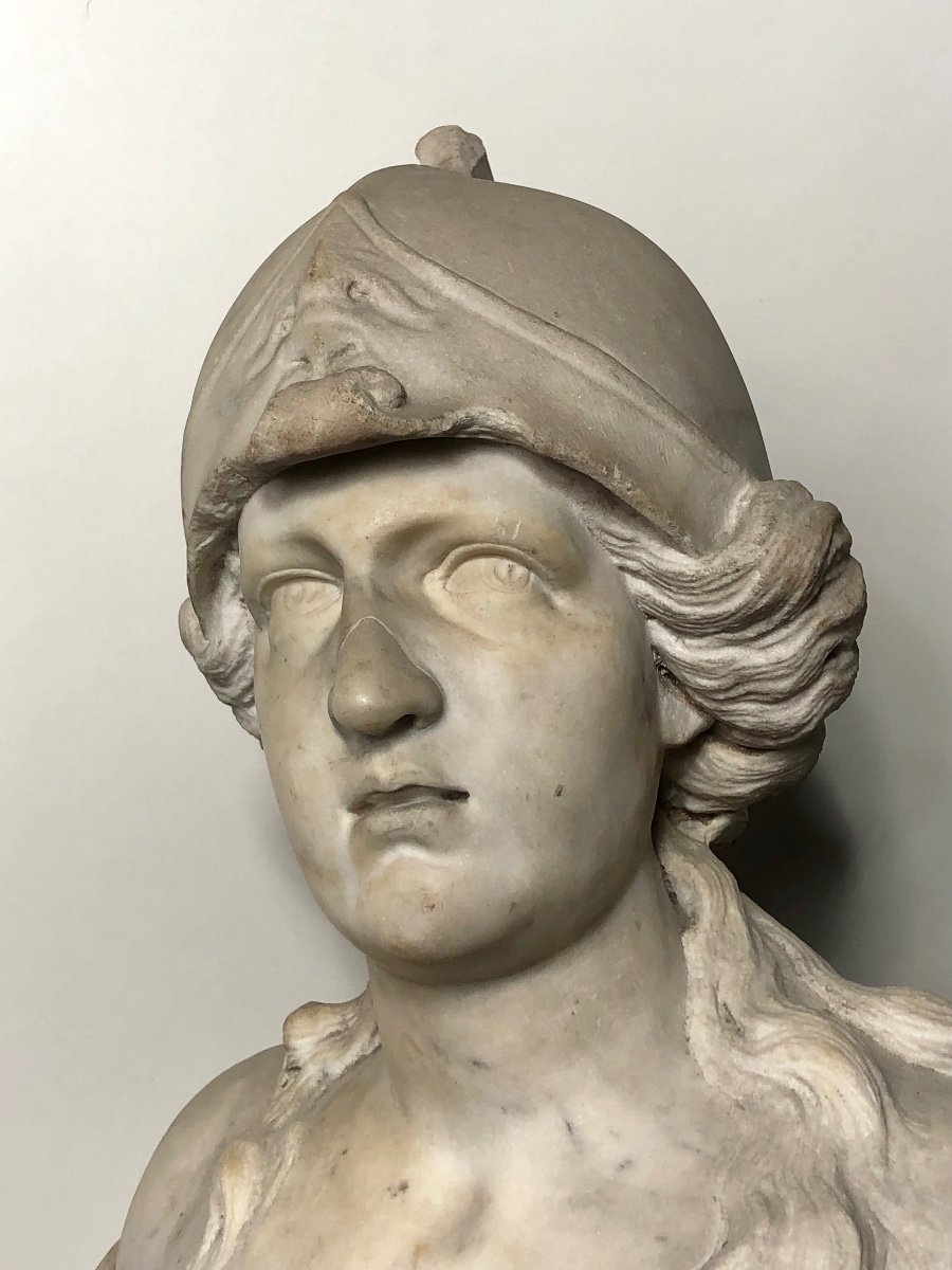 Marble Bust Of Minerva From The 17th Century. -photo-3