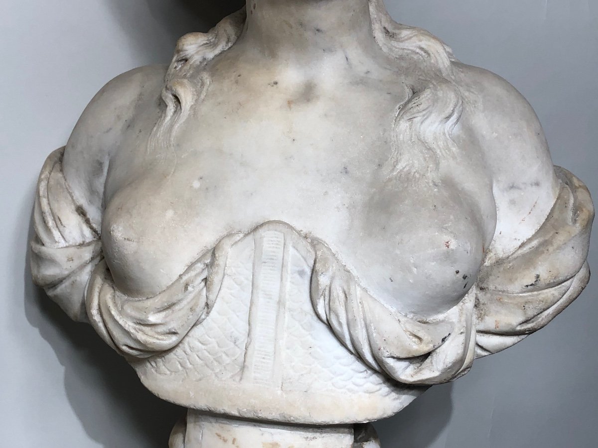 Marble Bust Of Minerva From The 17th Century. -photo-5