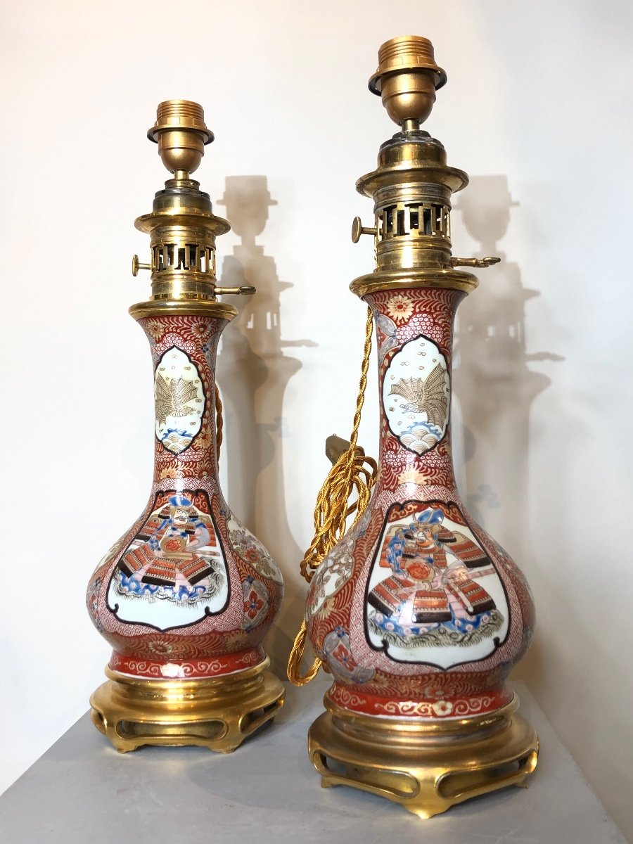Paire De Lampes à Pétrole Montées En Porcelaine Et Bronze Doré. -photo-2