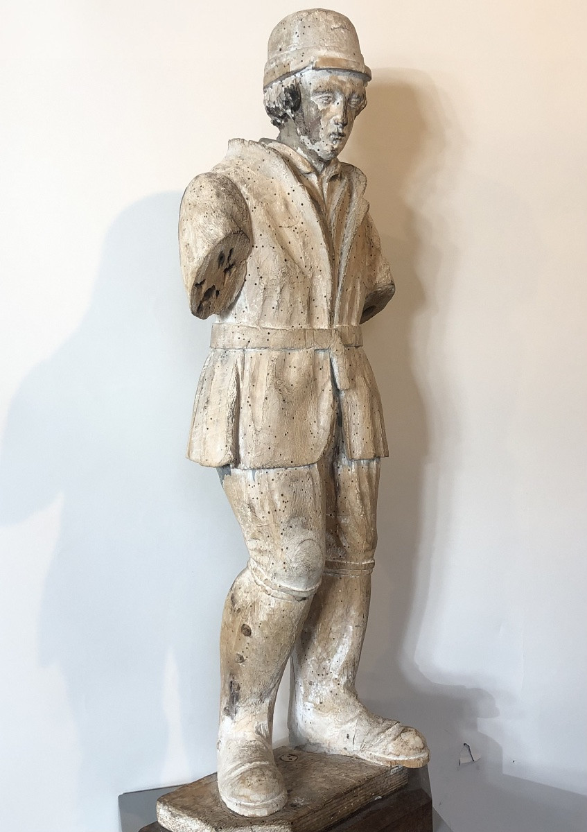 Statue représentant un bourgeois du XVIII ème siècle.-photo-3