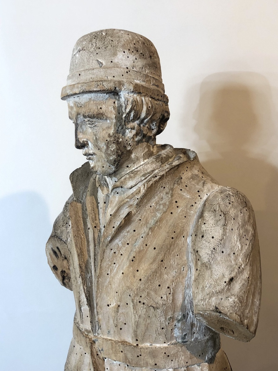 Statue représentant un bourgeois du XVIII ème siècle.-photo-2