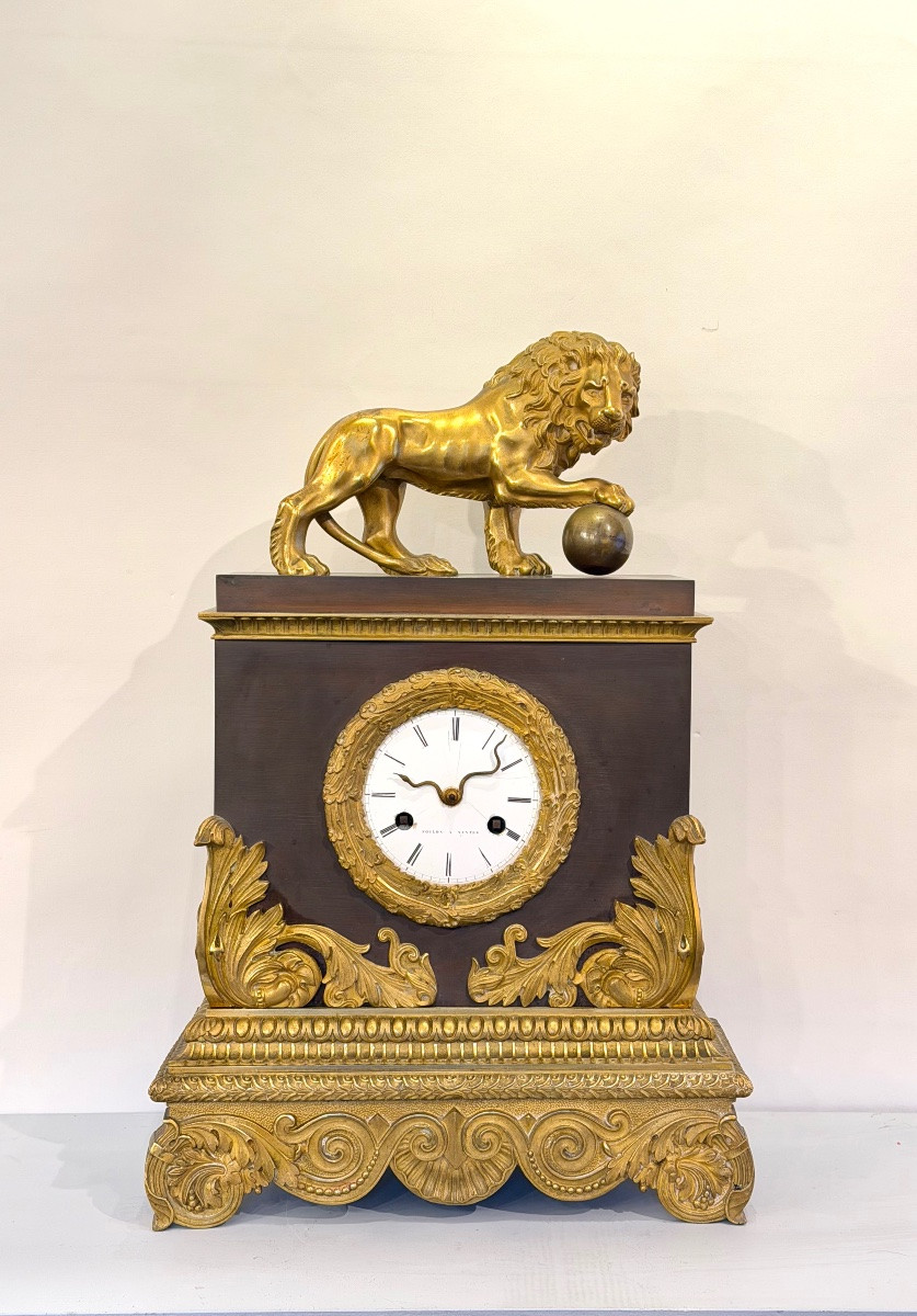 Restoration Period Clock In Gilt And Patinated Bronze. -photo-2