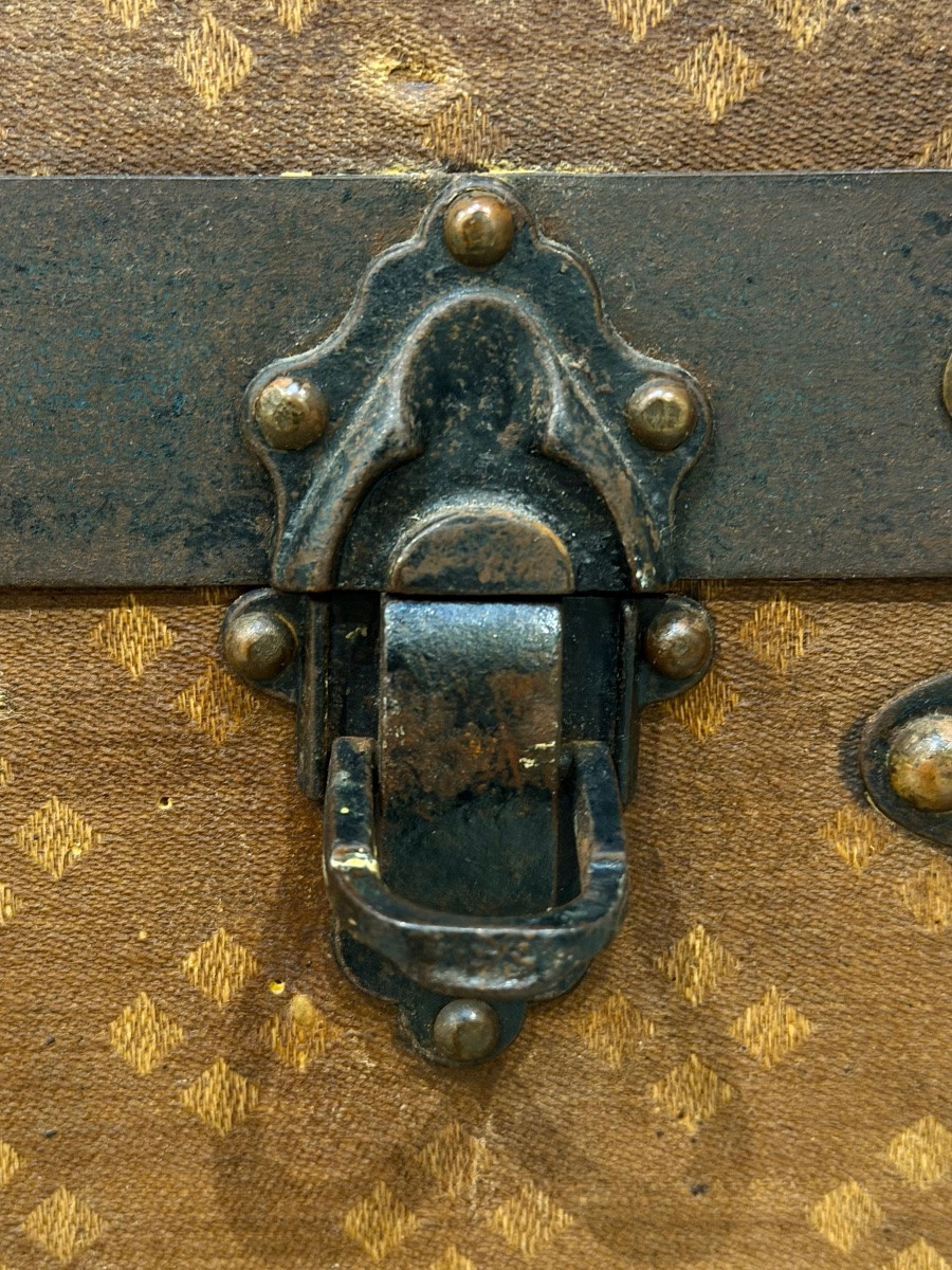 Trunk From The Brand "aux Etats Unis" From The Late 19th Century. 229, Rue Saint Honoré, Paris. -photo-6