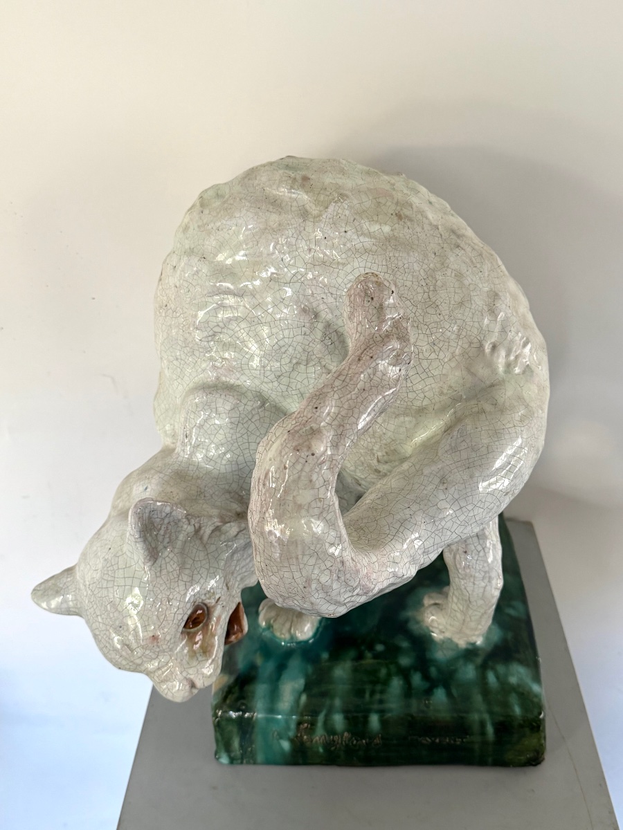 Chat en faïence du Mesnil de Bavent, artiste C. Langlois. 47 cm de hauteur. -photo-1