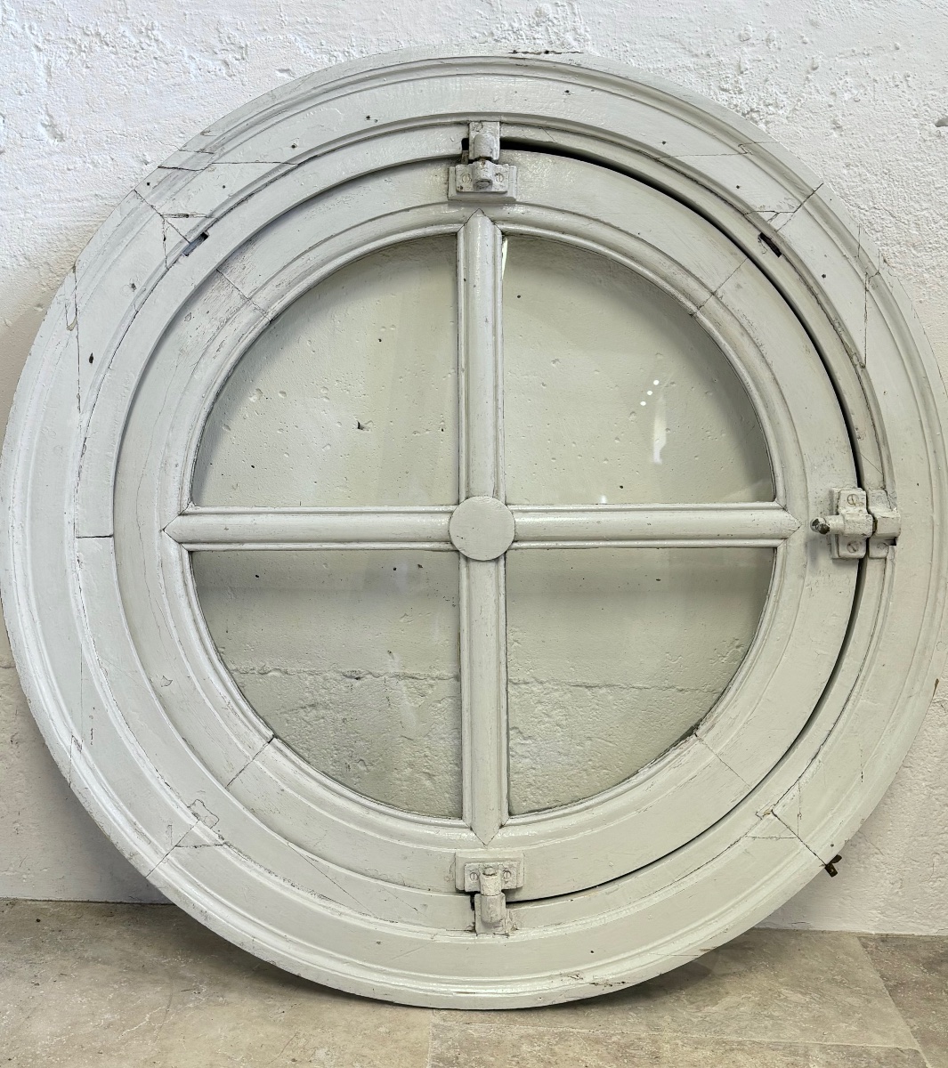 Pair Of Tilting Bull's-eye Windows. -photo-3