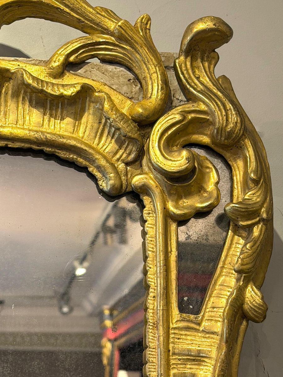 Miroir d'époque Louis XV en bois doré à l’or. -photo-2