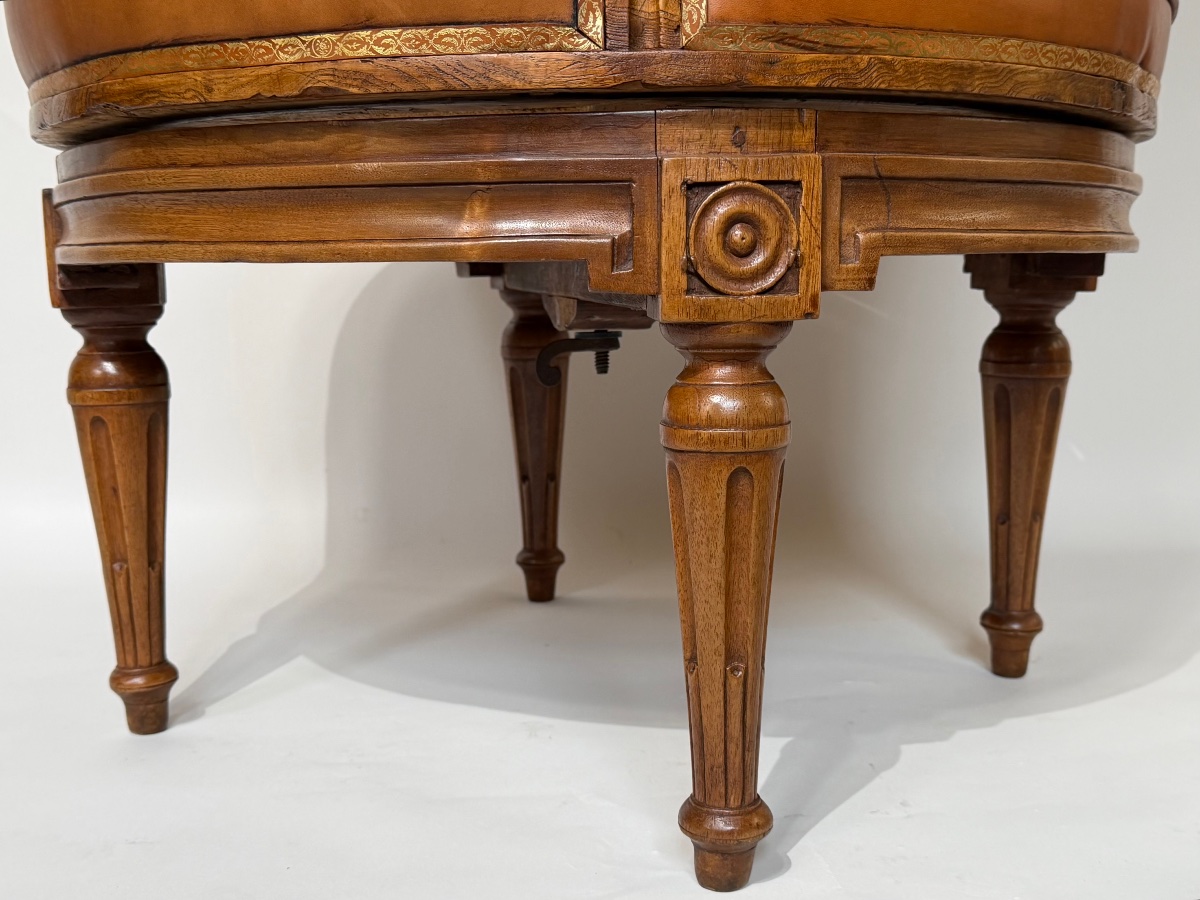 Louis XVI-era Swivel Office Chair.-photo-5