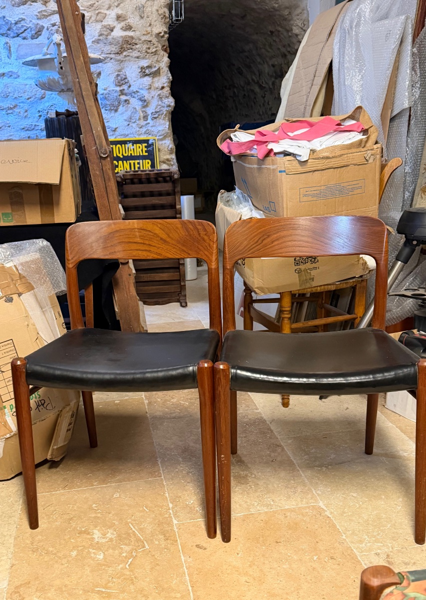 Paire de chaise Danoise en teck. Niels Otto Møller.