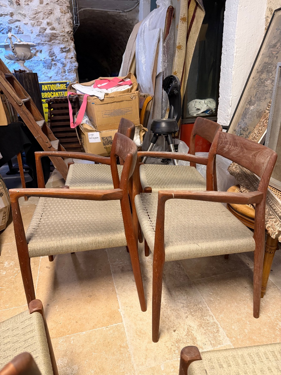 Série de 4 chaises et 2 fauteuils de salle à manger.  Niels Otto Møller Modèle 57. -photo-2
