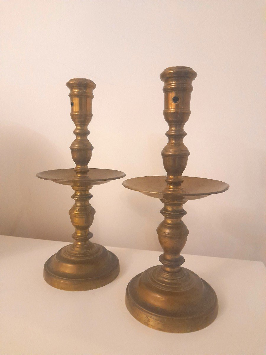 Pair Of Dutch Disc Candlesticks "heemskerk" Period 17th Century