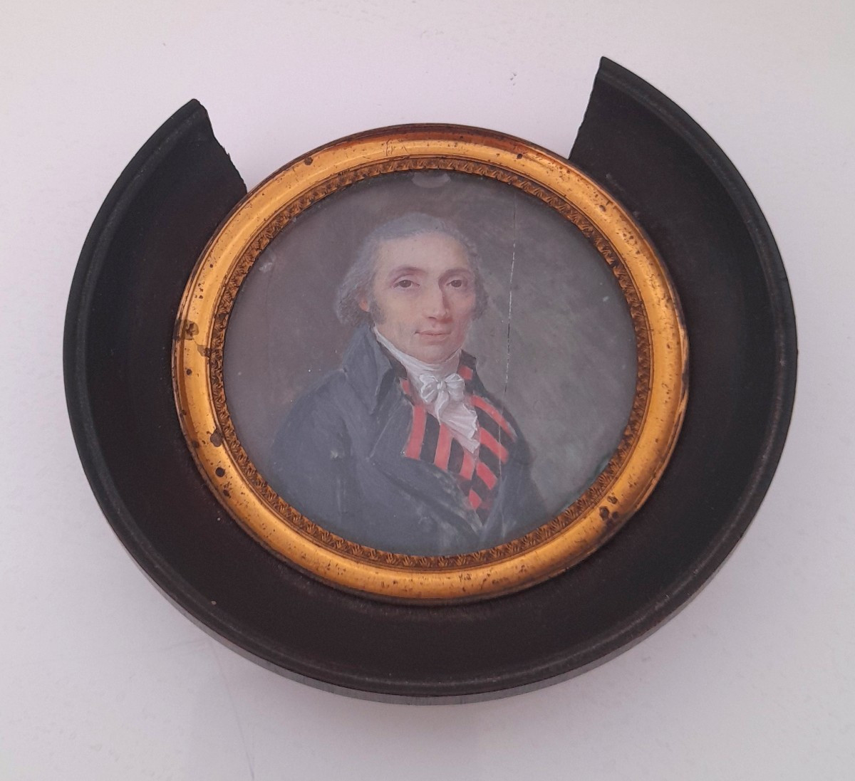 Miniature sur ivoire homme de qualité epoque directoire empire  