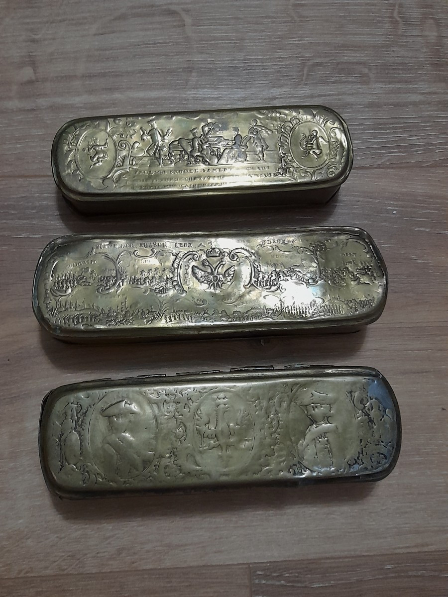 Set Of Three Dutch-german Brass Snuffboxes, Folk Art -photo-2