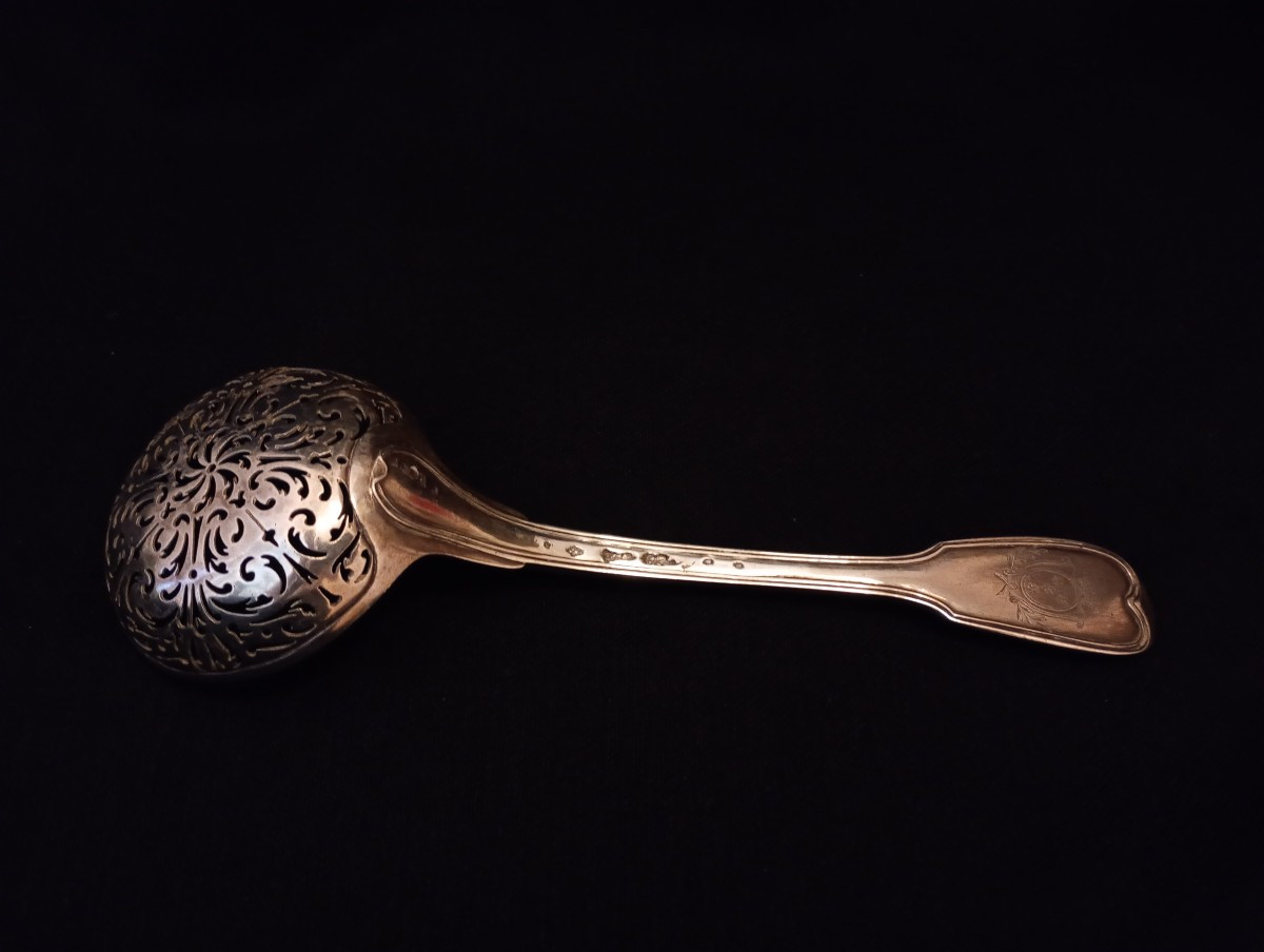 Cuillère à sucre saupoudreuse cuiller argent massif epoque xviii eme 18e siecle