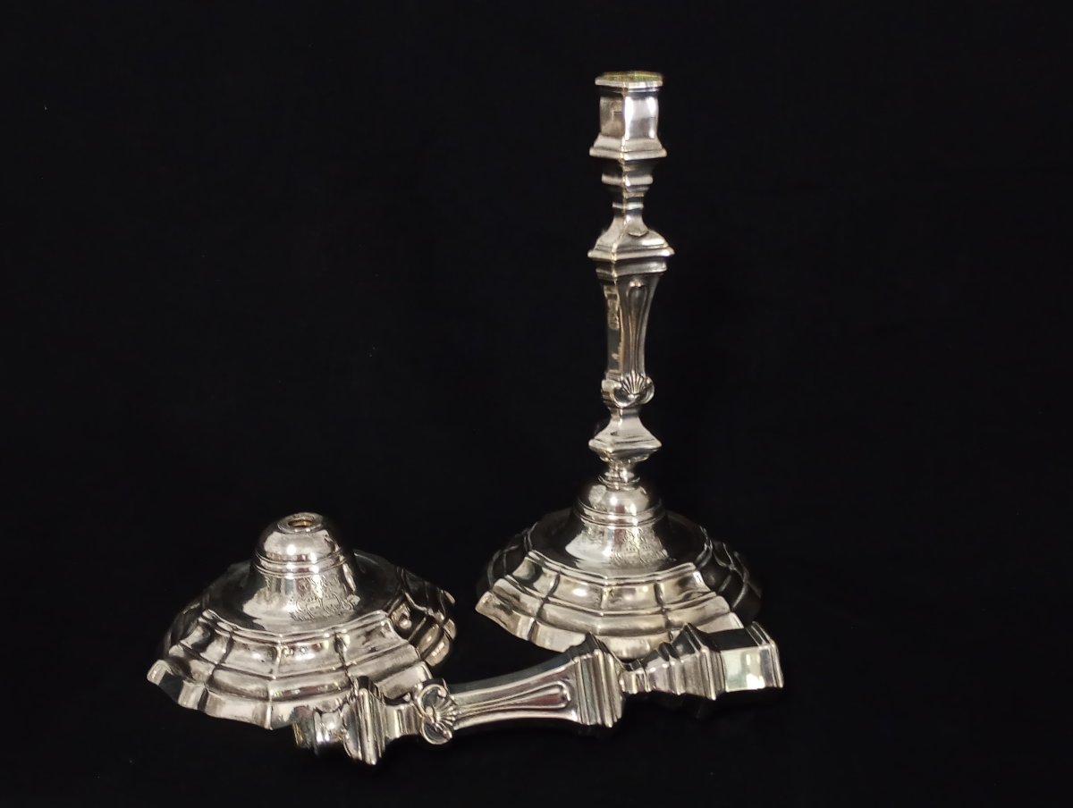 Pair Of Silver-plated Bronze Candlesticks From The Regency Period (18th Century) Featuring A Coat Of Arms-photo-3