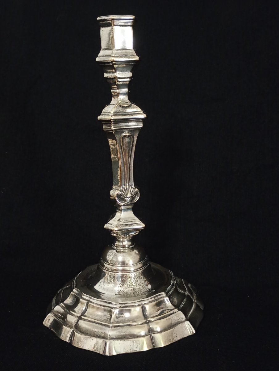 Pair Of Silver-plated Bronze Candlesticks From The Regency Period (18th Century) Featuring A Coat Of Arms-photo-1