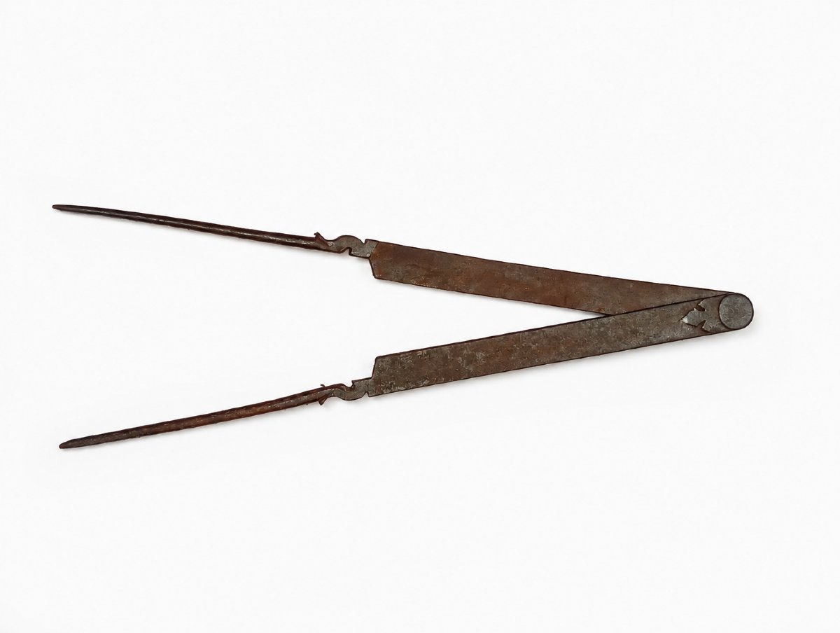 Compas tailleur de pierre compagnon charpentier fer forgé art populaire epoque 18eme xviii 