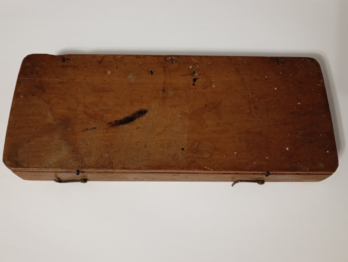 17th-century Coin-changing Set With Scale And Balance Box  -photo-2