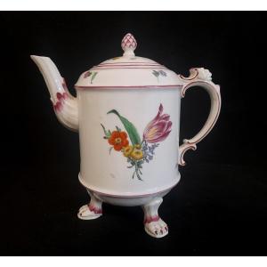 Ludwigsburg Porcelain Coffee Pot, Germany, 18th-18th Century