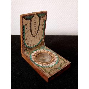 Cadran solaire diptyque boussole epoque xviii 18eme siecle instrument de mesure scientifique
