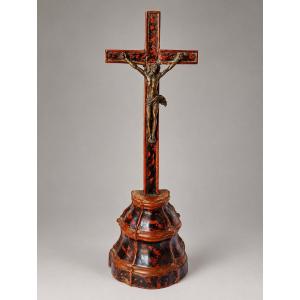 Christ crucifix buis sculpté imitation ecaille epoque 18eme xviii siecle baroque