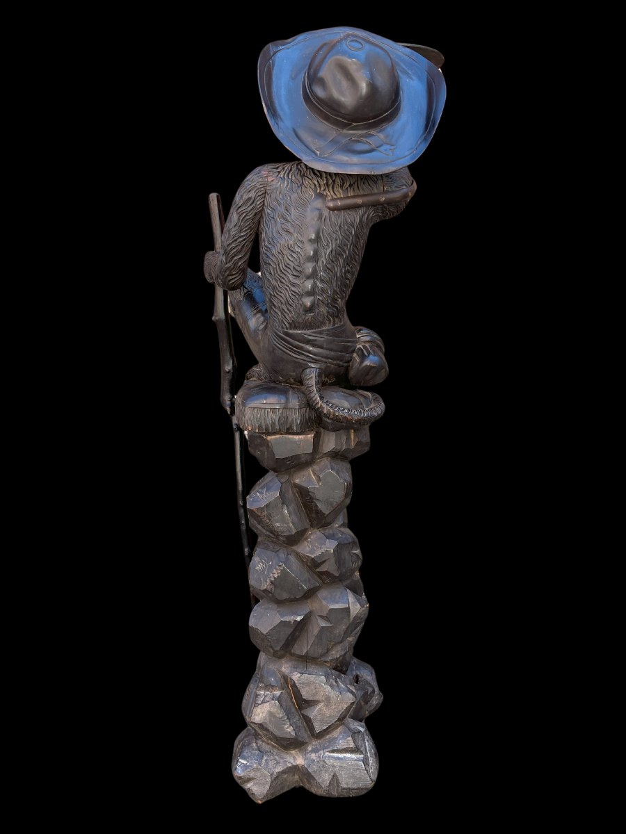 Hatted Servant Monkey -photo-2