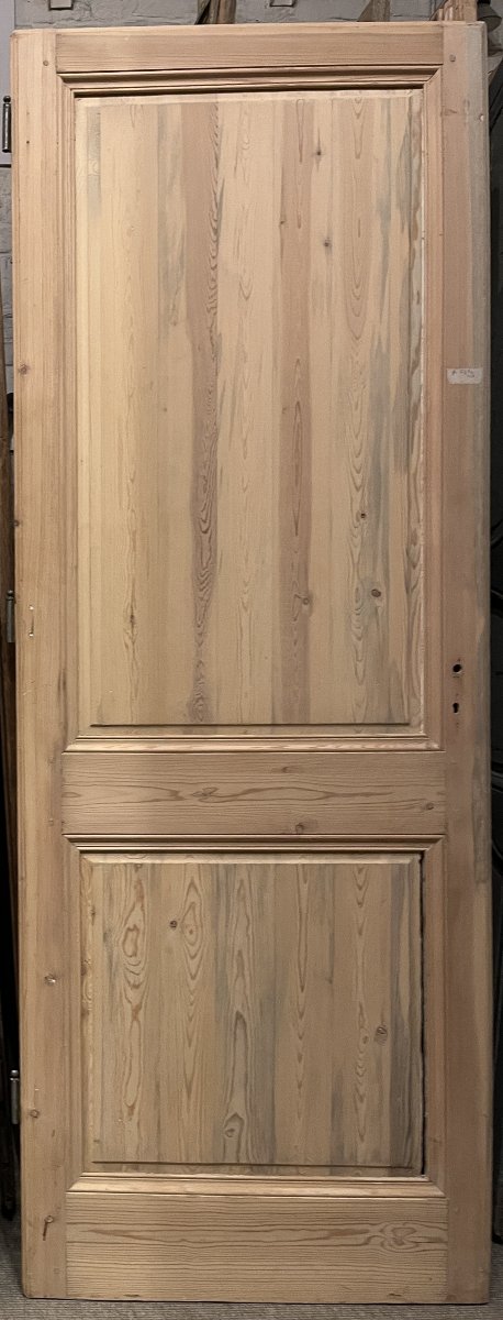 Traditional Double-sided Door With A Flower Bed