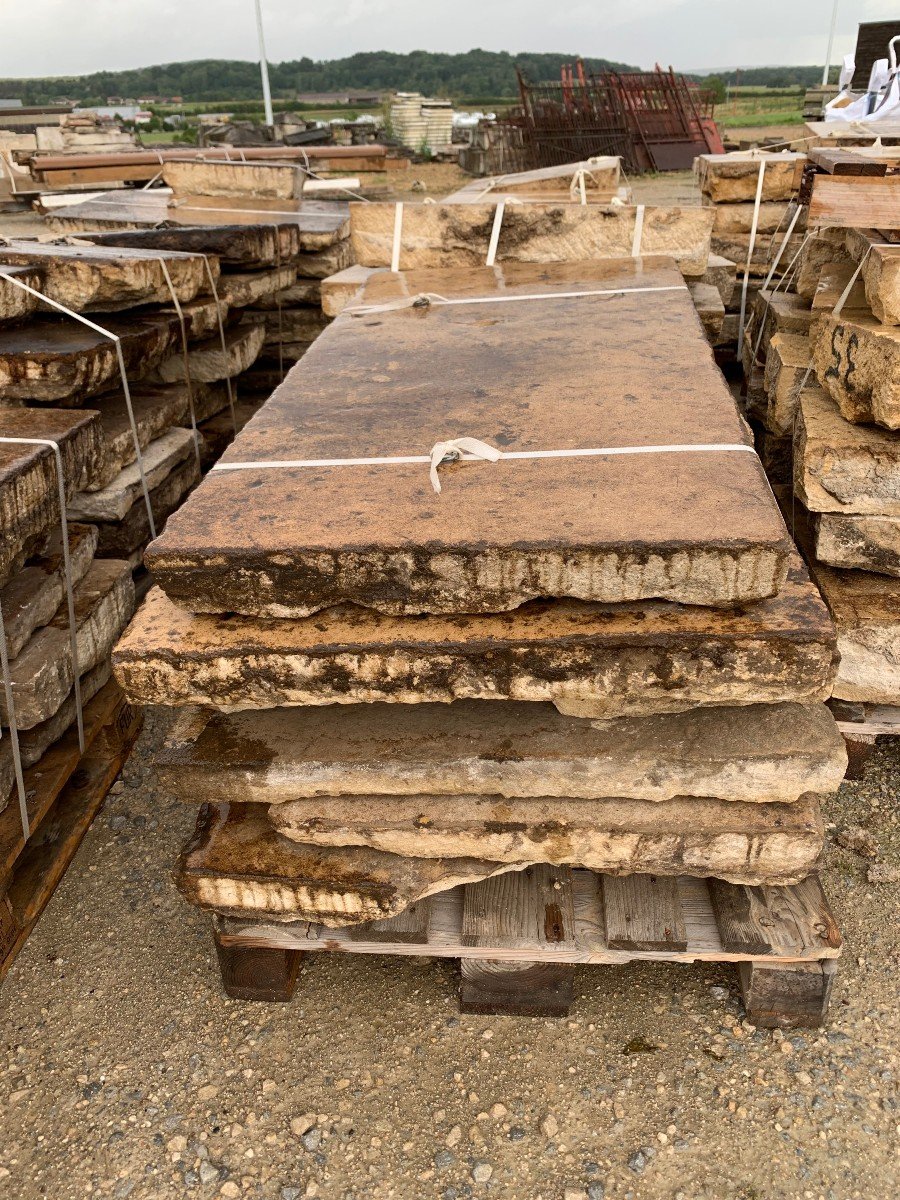 Nobility Of Burgundy Paving - 16th, 17th And 18th Century-photo-3