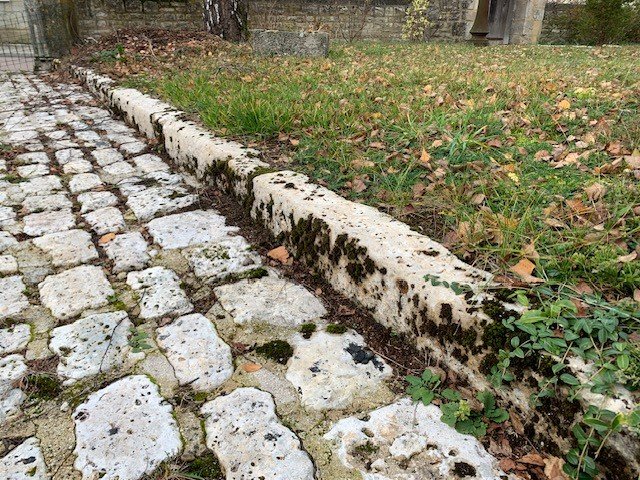 Sidewalk Edges - 17th, 18th Century