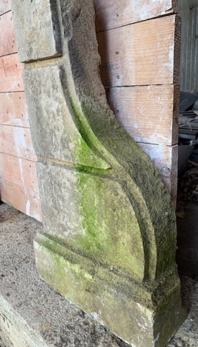 Roof Window 19th Century - Burgundy Limestone-photo-1