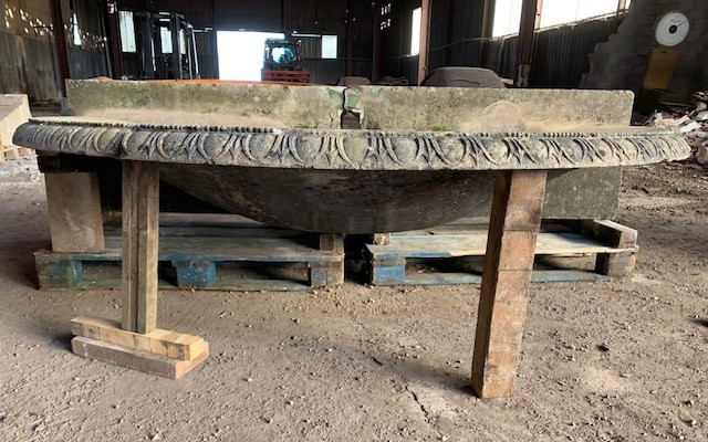 Large Half-moon Wall Fountain Basin - Circa 1830  - 1850-photo-2