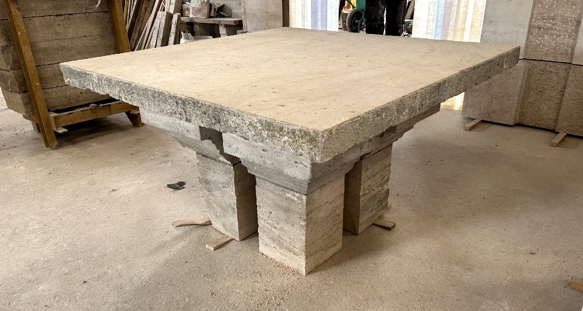 TABLE de JARDIN en  PIERRE - Epoque XVII ème s.