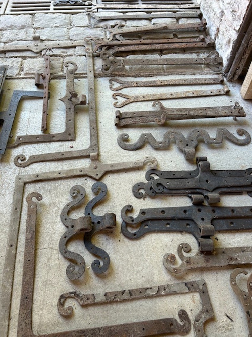 16th, 17th, And 18th Century Ironwork - 600 To 700 Pieces In Lots Or Individually-photo-1