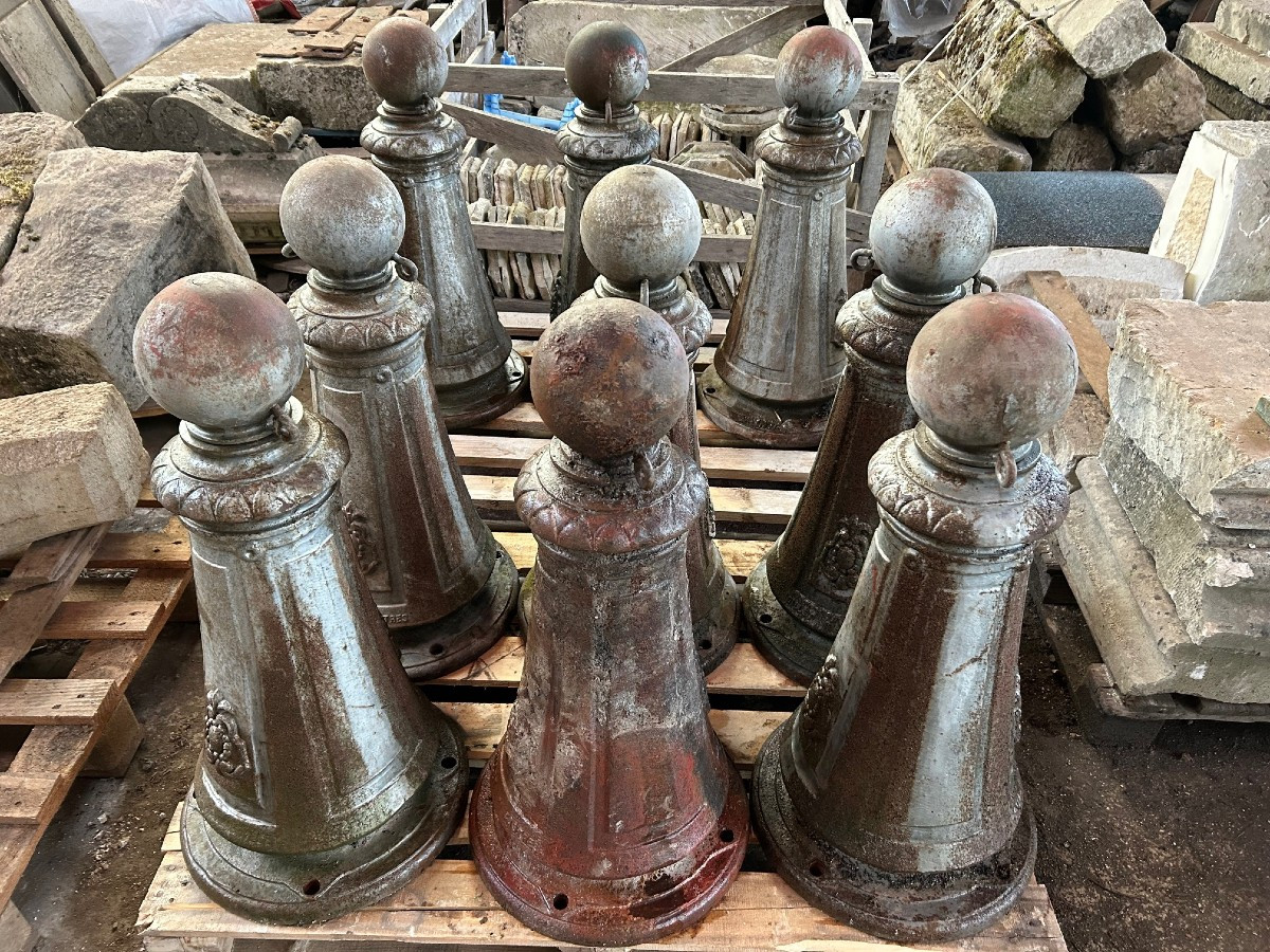 9 Cast Iron Parking Bollars - Paris, Place d'Italie - Circa 1880-photo-4
